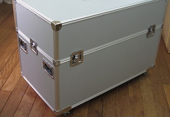 29.2.9 ジオラマ収納展示用アルミケース.jpg