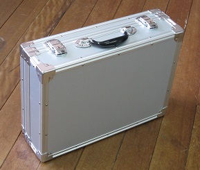 29.3.8レコーダー収納アルミケース.jpg