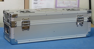 29.5.12医療機器収納アルミケース.jpg