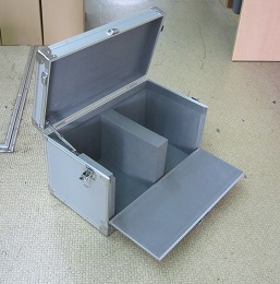 特注アルミケース　デモ機　オーダーメイド