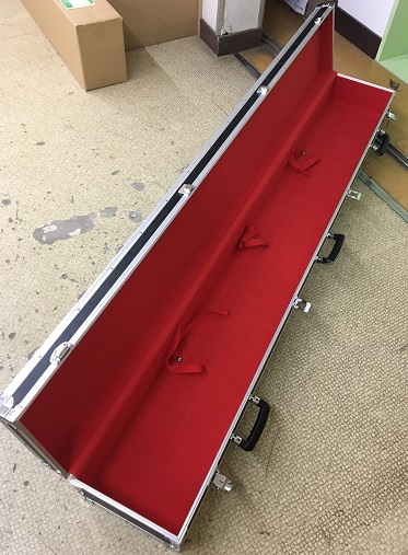 特注アルミケース　応援団旗