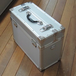 特注アルミケース　フライト型