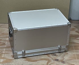 特注アルミケース　精密機器